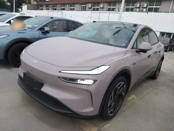 L60 2025 60kWh RWD