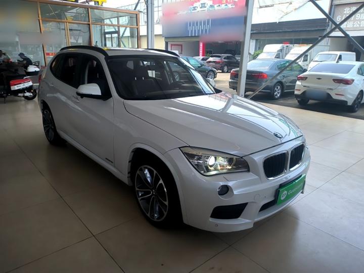 X1 2015 sDrive18i Leading photo 3