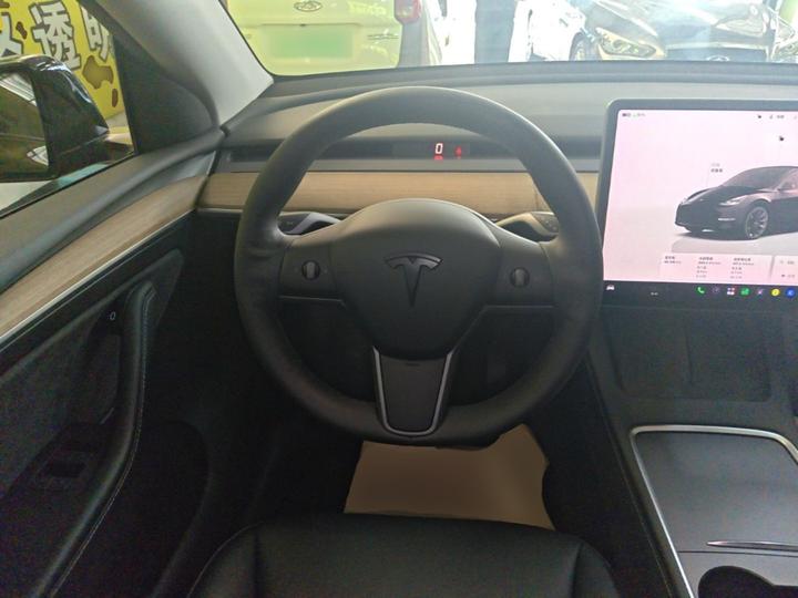 Model Y 2022 RWD photo 6