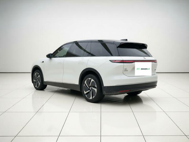 ES8 2023 75kWh Executive photo 4