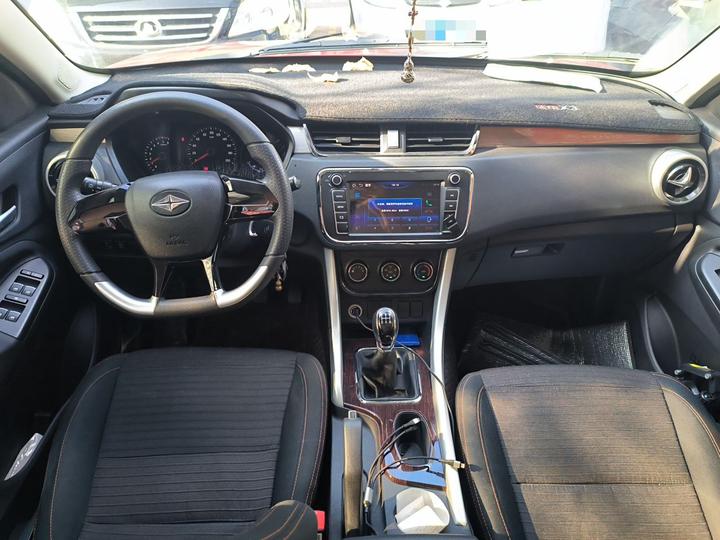Chery X3 2022 1.5L MT Comfort 7-Seater photo 5