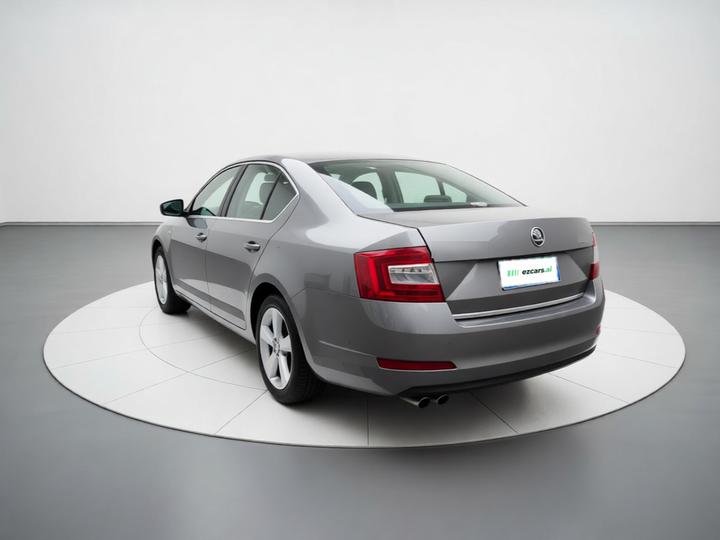 Octavia 2015 1.6L MT photo 4