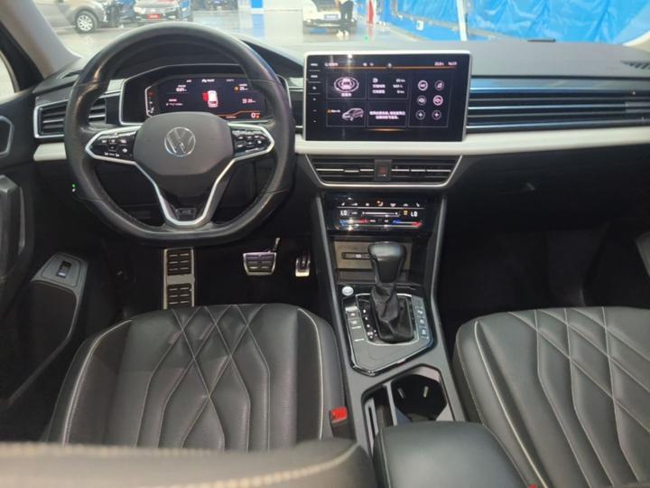 Tiguan L 2022 330TSI AT RWD R-Line photo 5