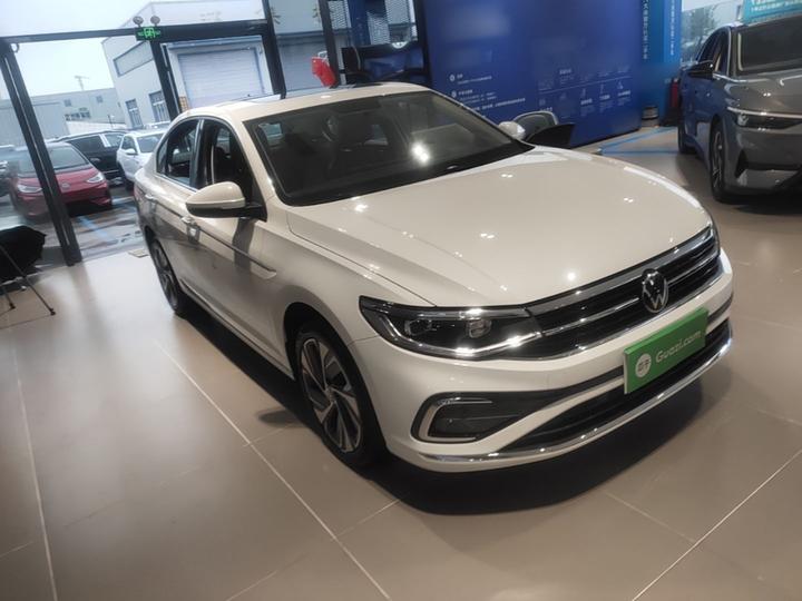 Bora 2024 200TSI DSGPRO photo 3