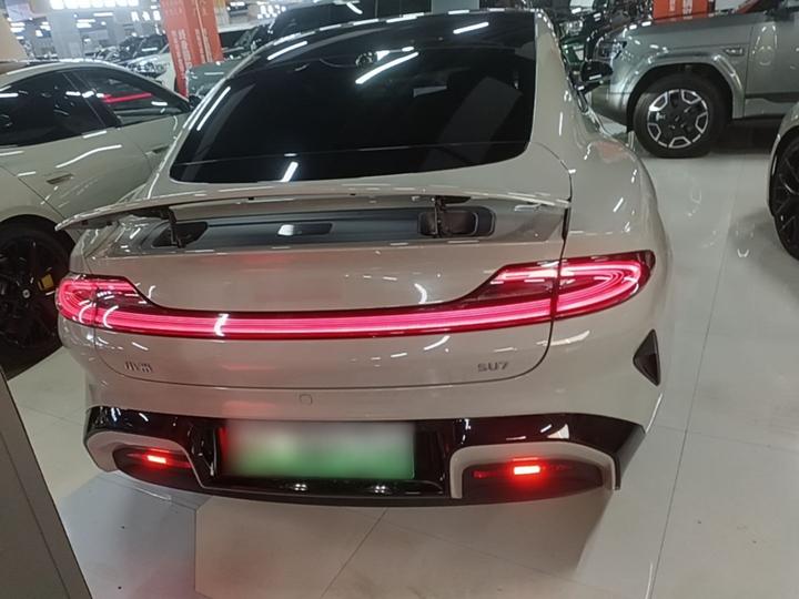 Xiaomi SU7 2024 RWD Extended Range High-end ADAS Pro photo 3
