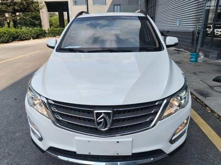 560 2015 1.8L MT Elite photo 2