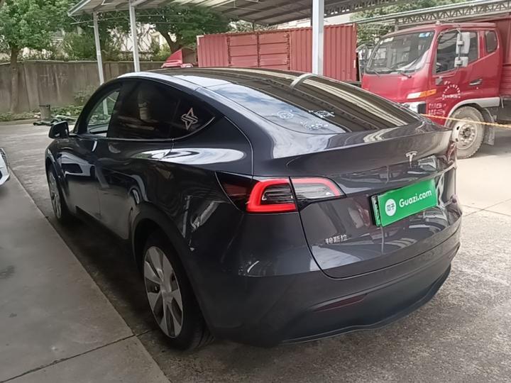 Model Y 2022 RWD photo 4