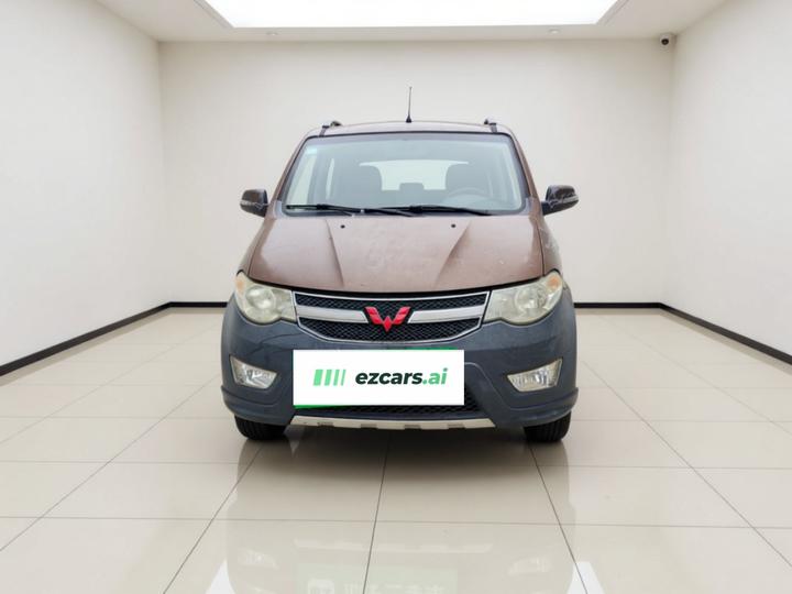 Wuling Hongguang 2014 1.5L S Comfort photo 2