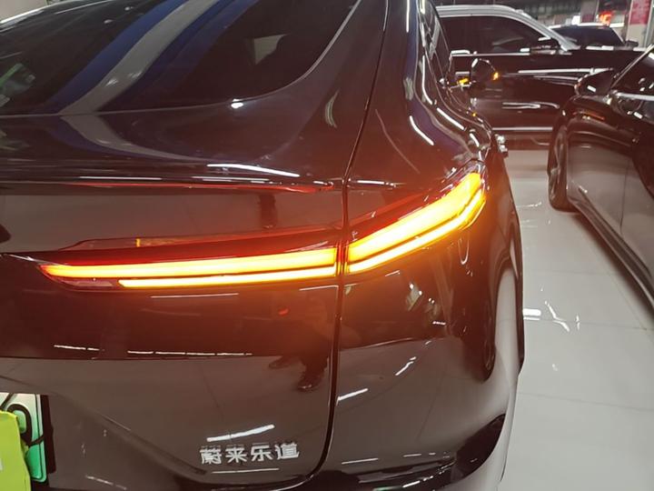 L60 2024 60kWh AWD photo 7