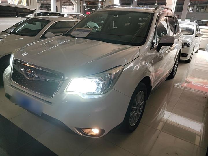 Forester 2013 2.0i AT Luxury