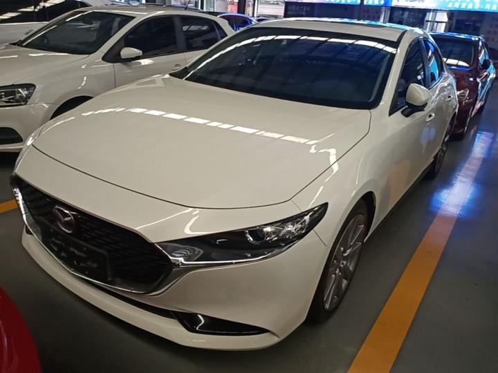 3 Axela 2023 2.0L AT