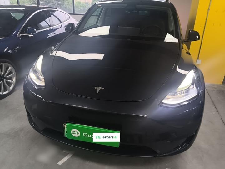 Model Y 2024 RWD photo 2
