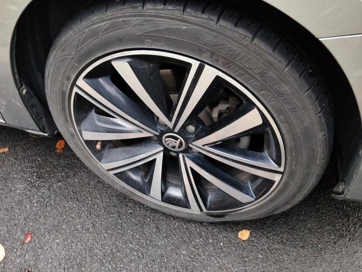 Superb 2019 Facelift TSI330 DSG Luxury photo 8