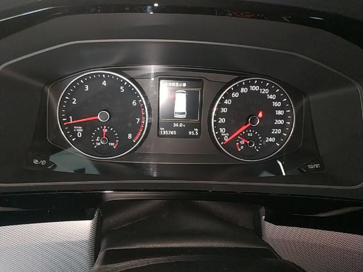 2017 2.0TSI RWD Luxury 7-Seater photo 7
