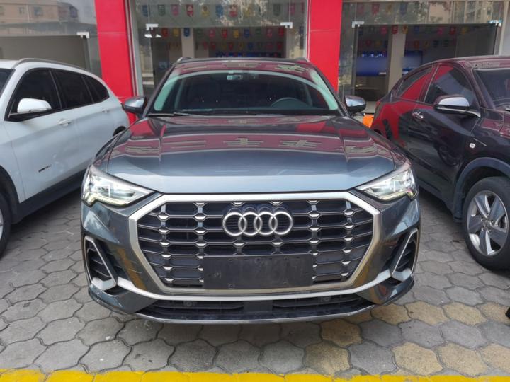 Q3 2019 35 TFSI Progressive Dynamic photo 2