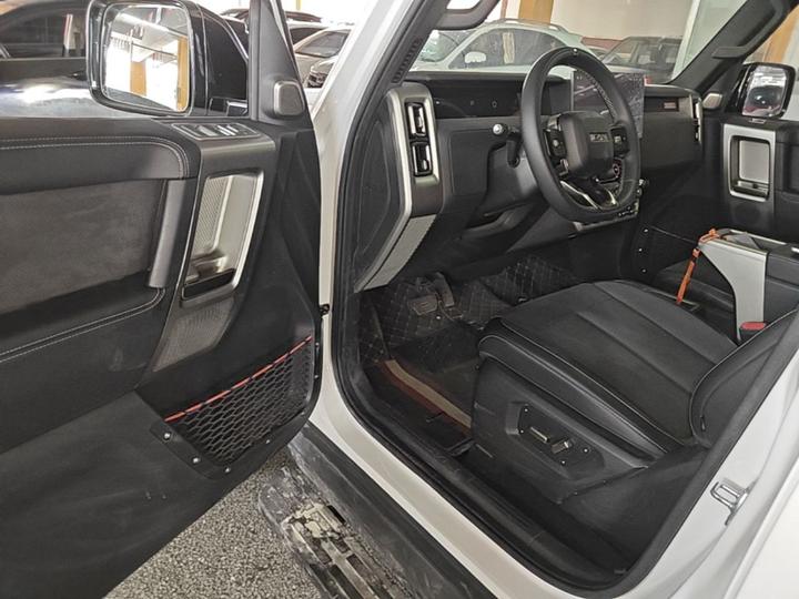 iCAR-Class V23 2026 V23S 501 AWD Performance photo 3