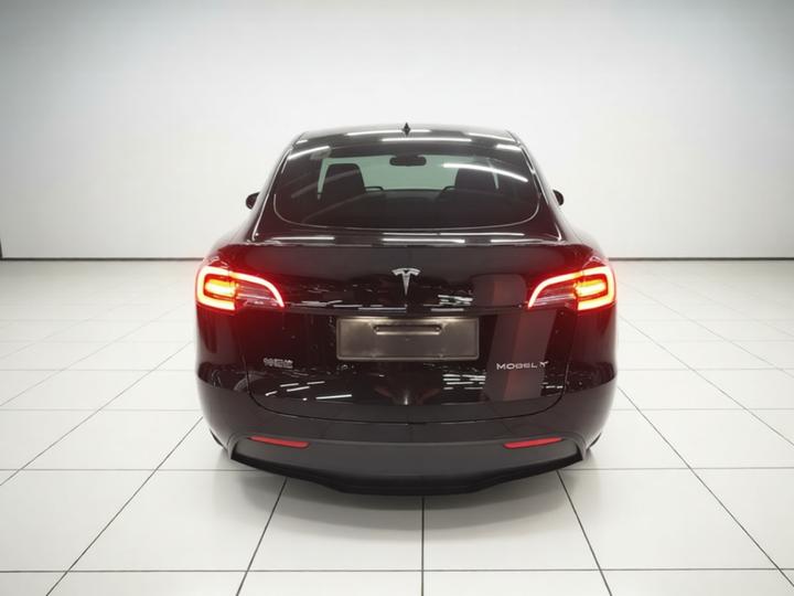 Model Y 2022 Facelift RWD photo 5