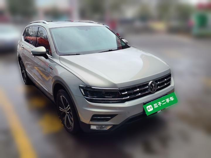 Tiguan L 2017 380TSI AT AWD Luxury photo 3