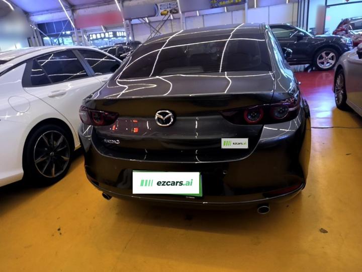 3 Axela 2022 2.0L AT photo 5