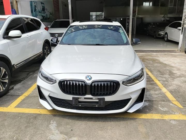 1 Series 2023 120i M Sport photo 2
