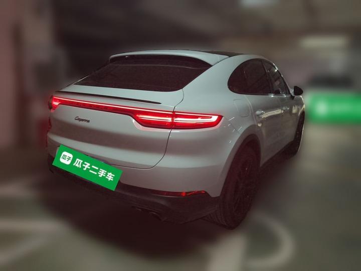 2019 Cayenne Coupé 3.0T photo 6