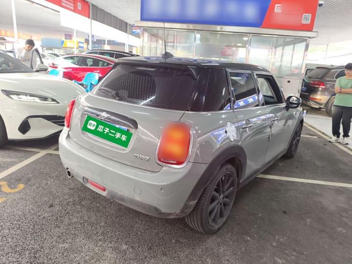 2021 1.5T COOPER 5-Door photo 6