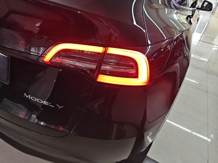 Model Y 2022 Facelift RWD photo 7