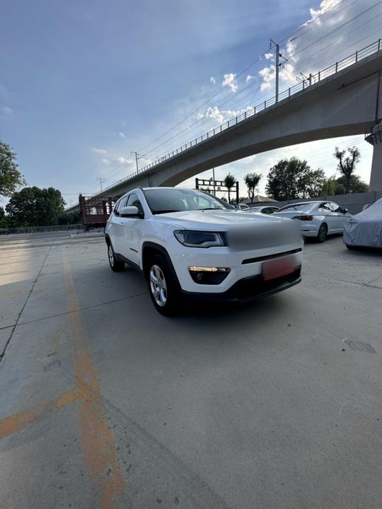Compass 2019 220T AT photo 3