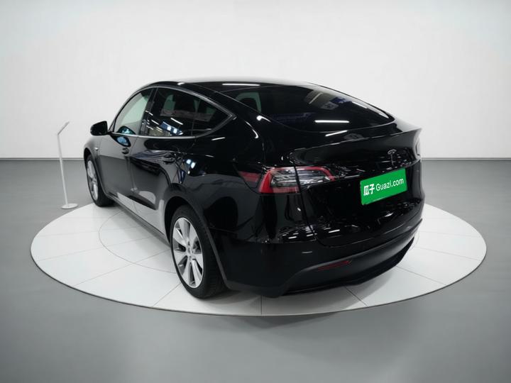 Model Y 2022 RWD photo 4