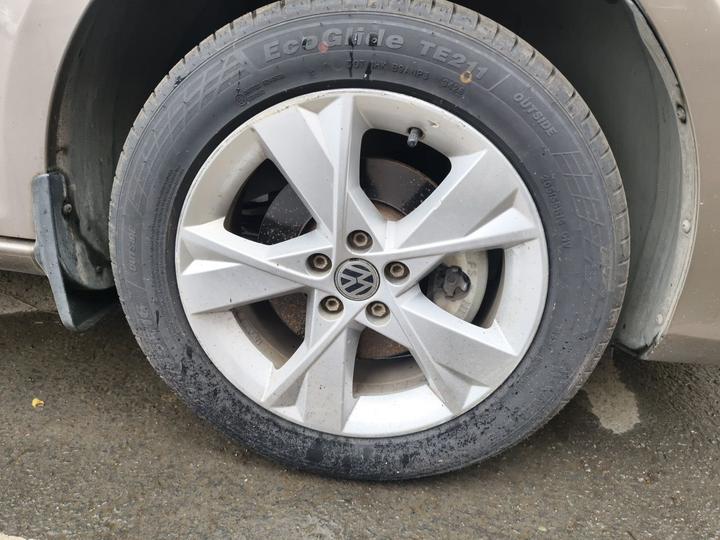 Bora 2014 1.6L MT Comfort photo 8