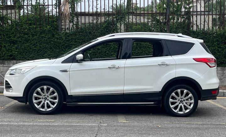 Kuga 2015 2.0L GTDi AWD Elite photo 4