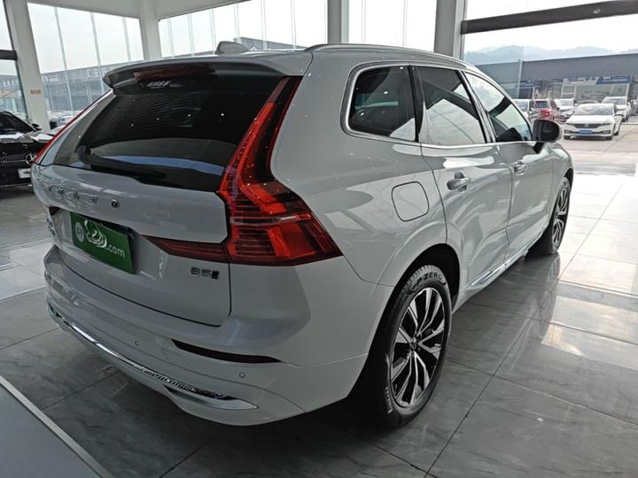XC60 2025 B5 AWD Luxury photo 6