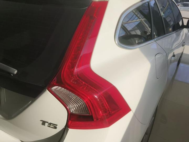 V60 2015 T5 photo 7