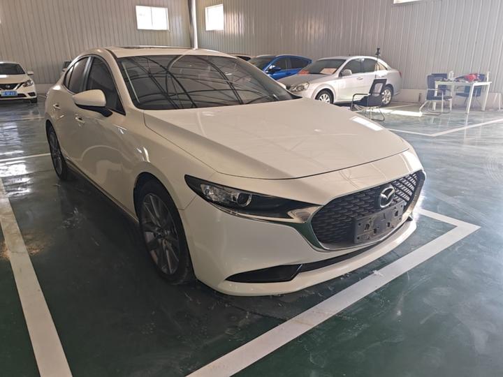 3 Axela 2021 2.0L AT photo 3
