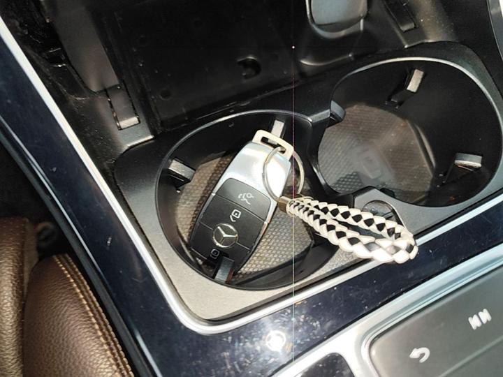 GLC 2022 GLC 260 L 4MATIC Dynamic photo 8