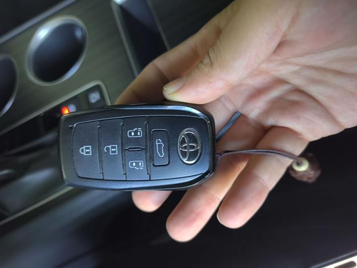 Sienna 2024 2.5L Hybrid AWD Premium photo 8
