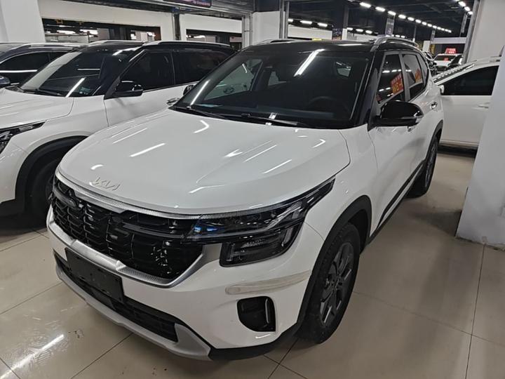 Seltos 2023 1.5L CVT Luxury
