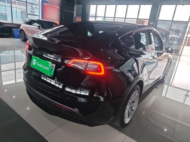 Model Y 2022 Facelift RWD photo 4