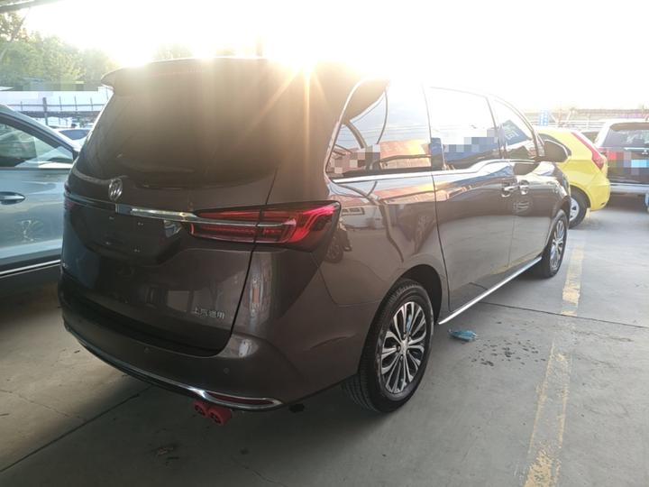 GL8 2023 Facelift Luxury photo 6