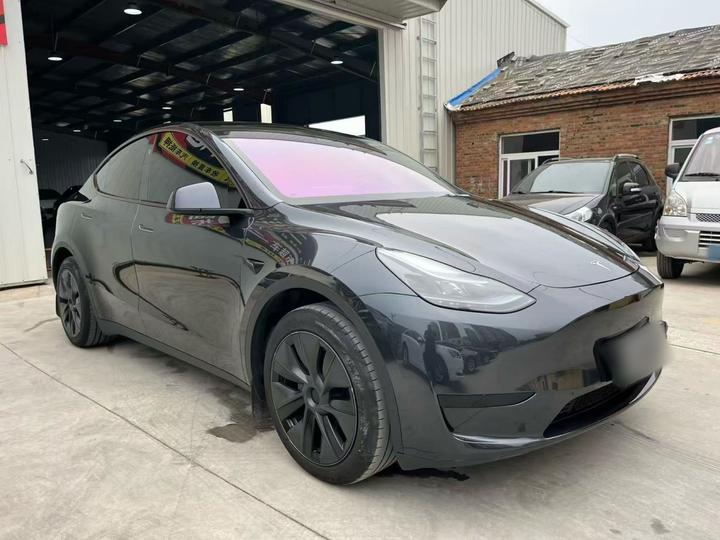 Model Y 2024 RWD photo 3