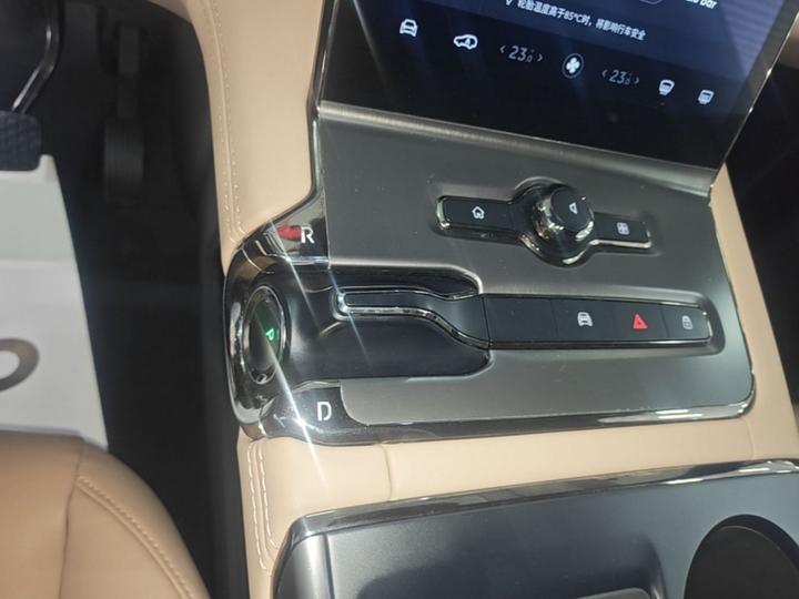 ES6 2020 600KM Sport photo 5