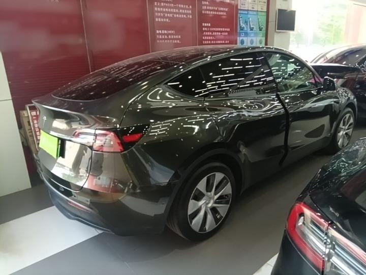 Model Y 2022 Facelift RWD photo 4