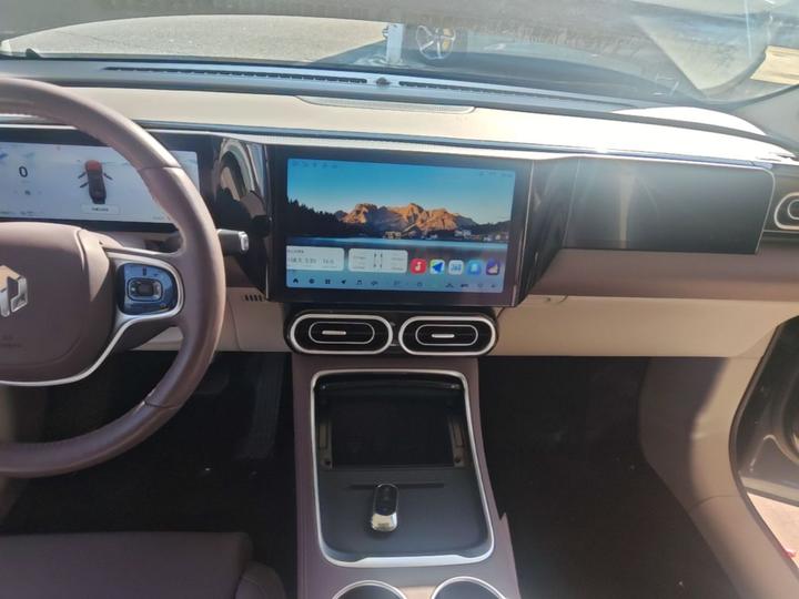 Leapmotor C11 2023 EV 500 Comfort photo 8