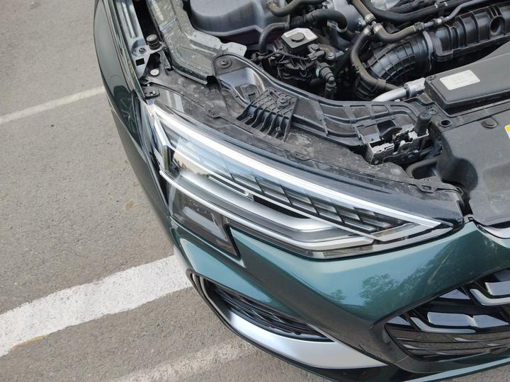 A3 2025 Sportback 35TFSI Flying Spur Exclusive photo 7