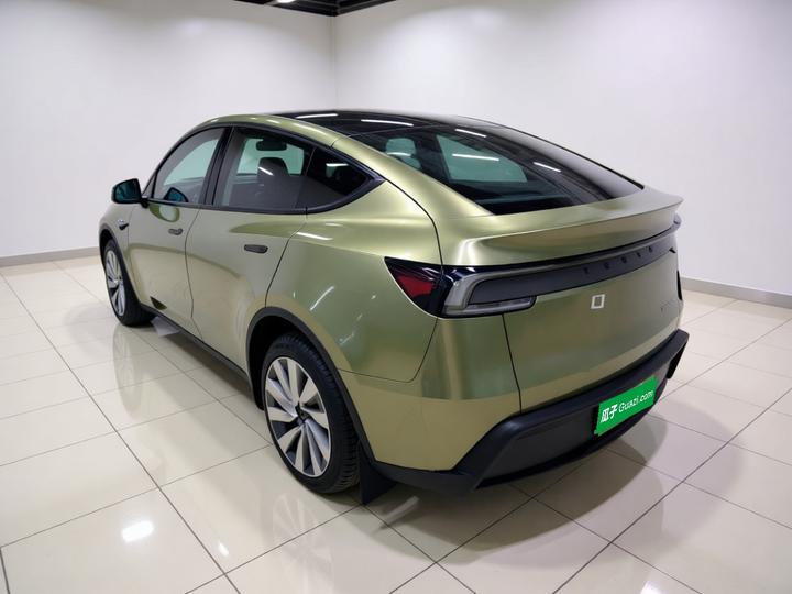 Model Y 2025 Long Range AWD photo 4