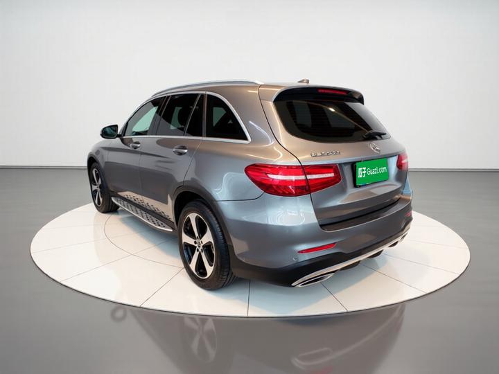 GLC 2018 GLC 260 4MATIC Luxury photo 4