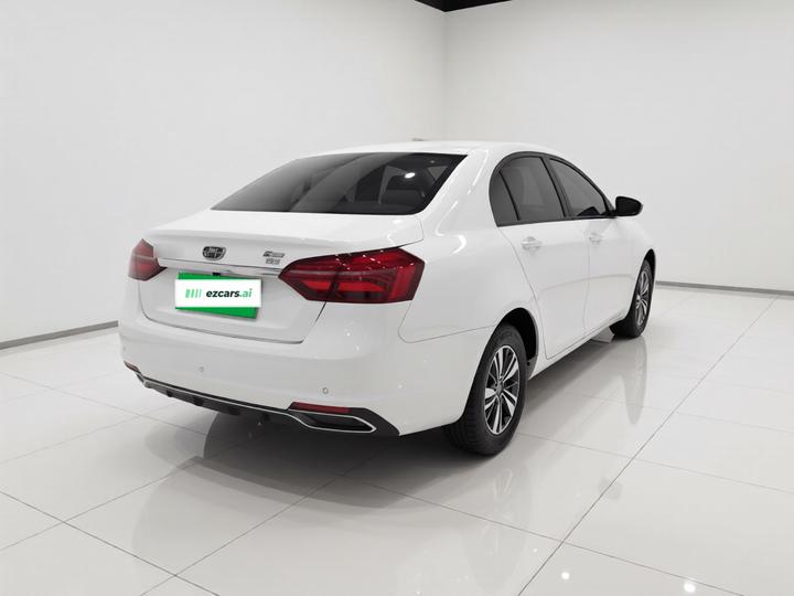 Emgrand 2018 1.5L CVT Luxury photo 4