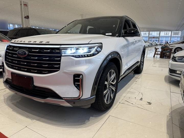 Explorer 2023 EcoBoost 285 AWD Titanium 7-Seater