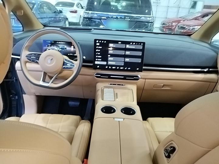 Voyah Dreamer 2025 PHEV AWD Excellence Qiankun photo 5
