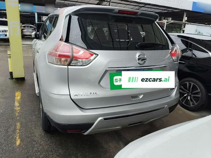 X-Trail 2014 2.0L CVT Comfort 2WD photo 3